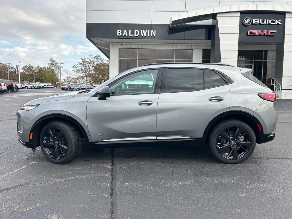 2025 Buick Envision Sport Touring photo 3