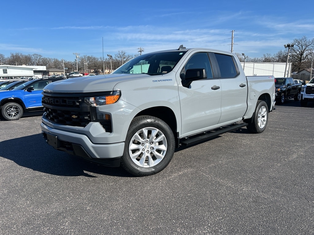 2024 Chevrolet Silverado 1500 Custom's photo