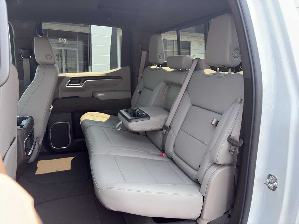 2026 GMC Sierra 1500 SLT - Photo 17