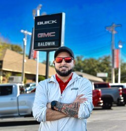 Staff member BOBBY BARNWELL from 45cac6740723