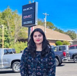 Staff member SASHA GOMEZ from ID_68390c