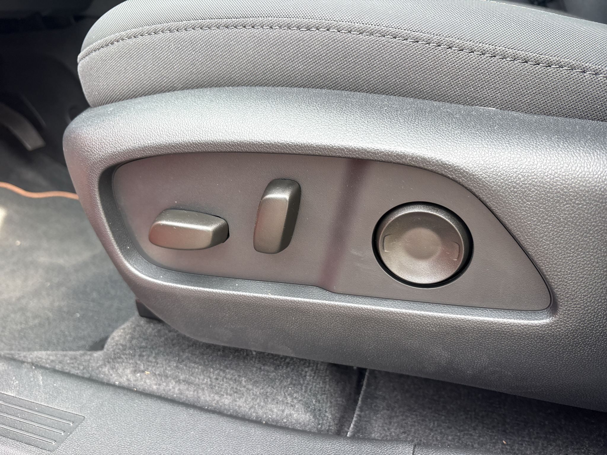 2027 GMC Terrain AT4 - Photo 11