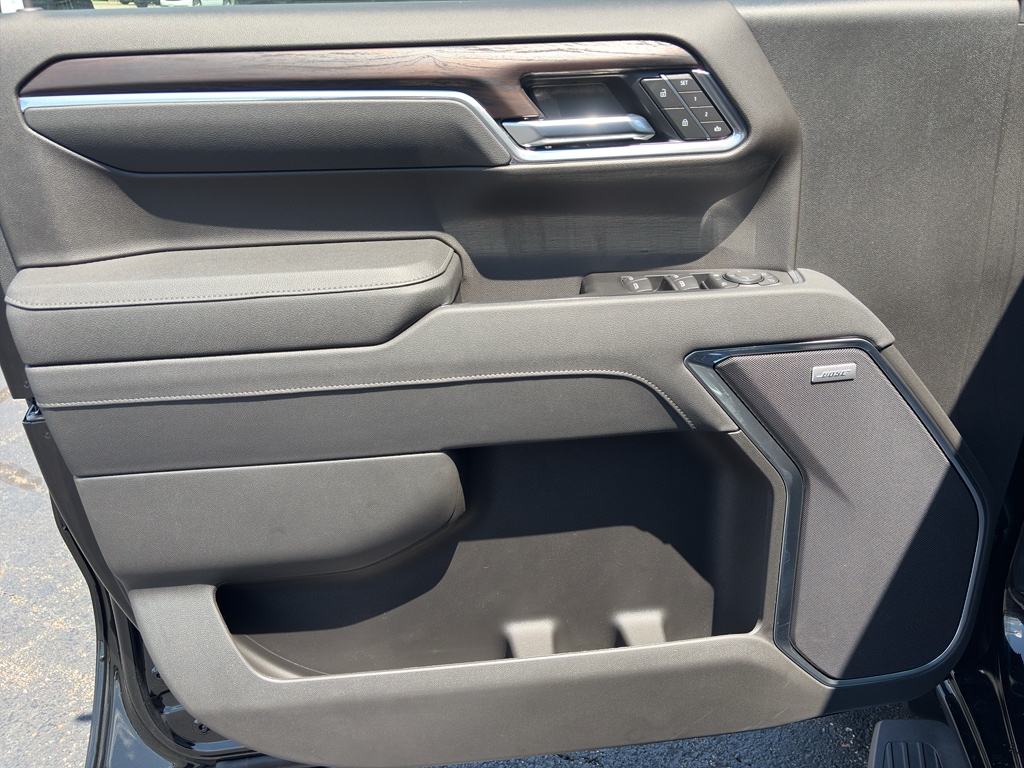 2026 GMC Sierra 1500 SLT - Photo 15