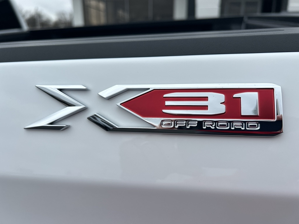 2026 GMC Sierra 1500 SLE - Photo 6