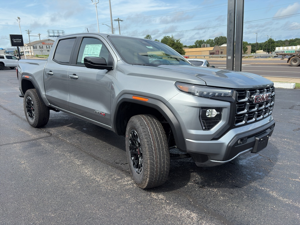 2026 GMC Canyon AT4 - Photo 8