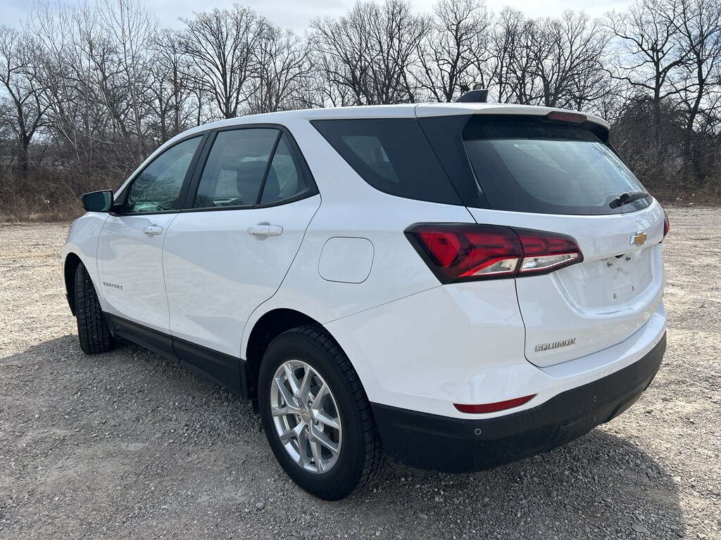 Used 2022 Chevrolet Equinox LS SUV