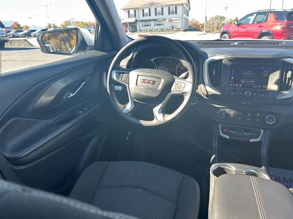 Used 2024 GMC Terrain SLE SUV