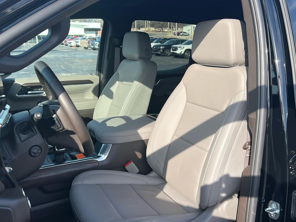 2024 GMC Sierra 1500 SLT - Photo 13