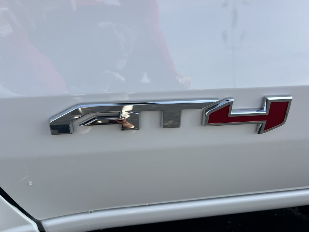 New 2026 GMC Canyon AT4 Truck