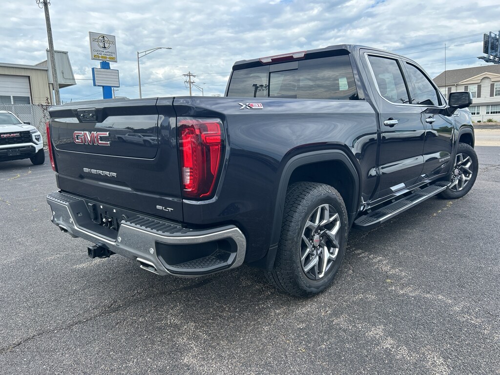 2023 GMC Sierra 1500 SLT - Photo 7