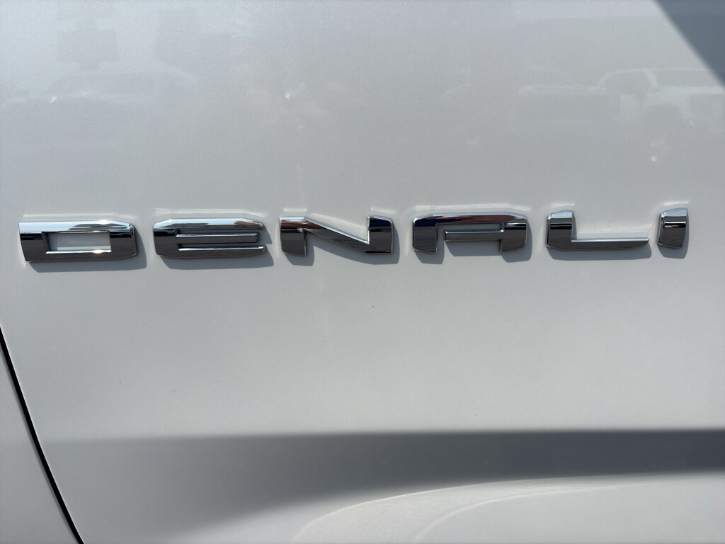 Used 2023 GMC Yukon XL Denali Ultimate SUV