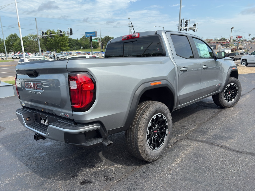 2026 GMC Canyon AT4 - Photo 6