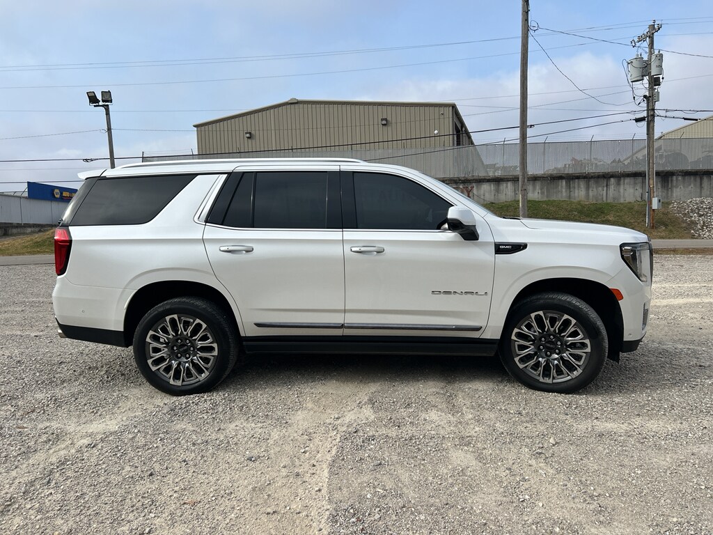 2023 Gmc Yukon Denali Ultimate photo 2