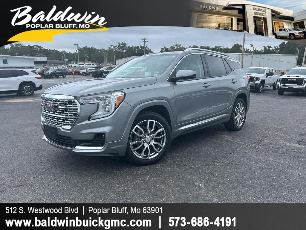 2023 GMC Terrain Denali's photo