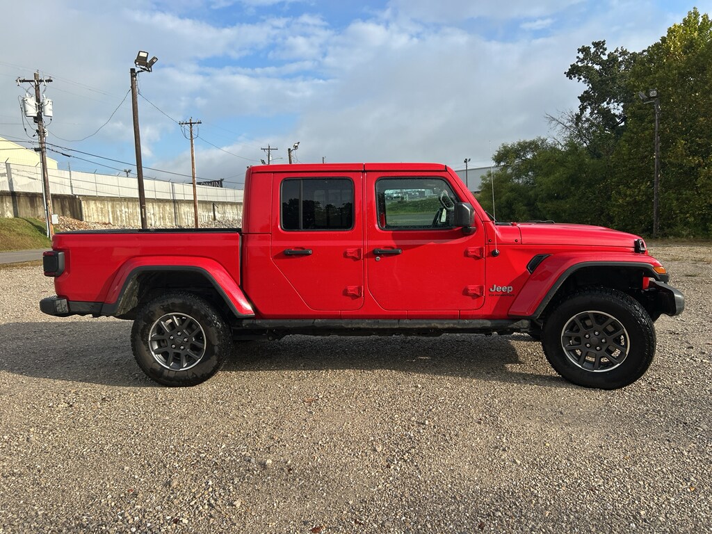 2020 Jeep Gladiator Overland photo 2