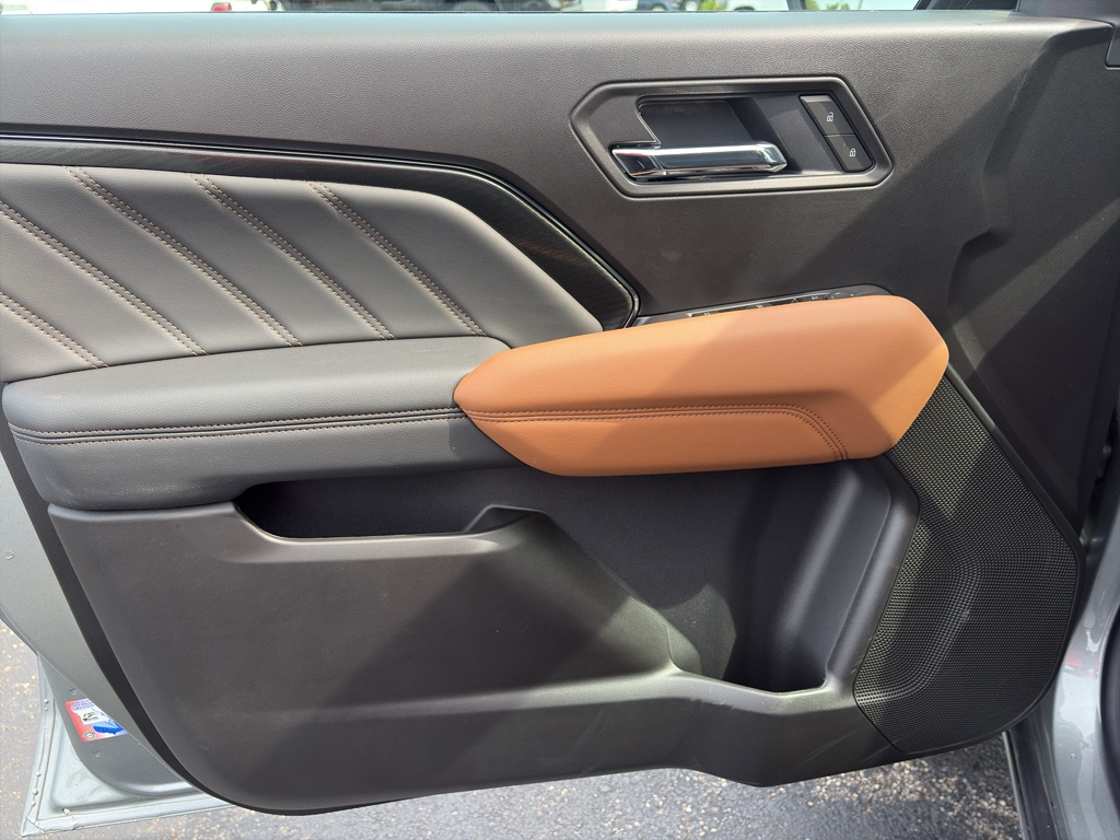 2026 GMC Canyon AT4 - Photo 15
