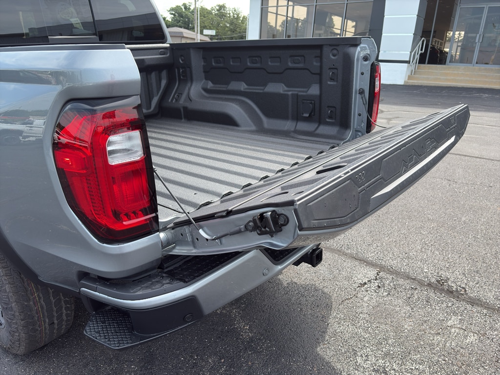2026 GMC Canyon AT4 - Photo 20
