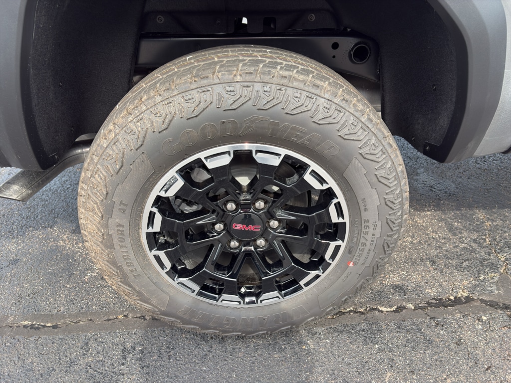 2026 GMC Canyon AT4 - Photo 30