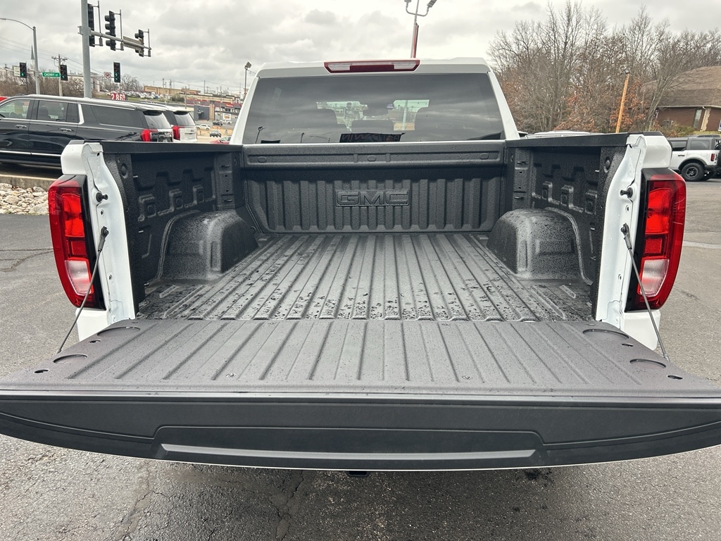 2026 GMC Sierra 1500 SLE - Photo 22