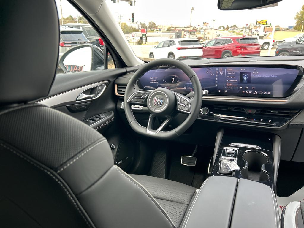 2025 Buick Envision Sport Touring photo 2