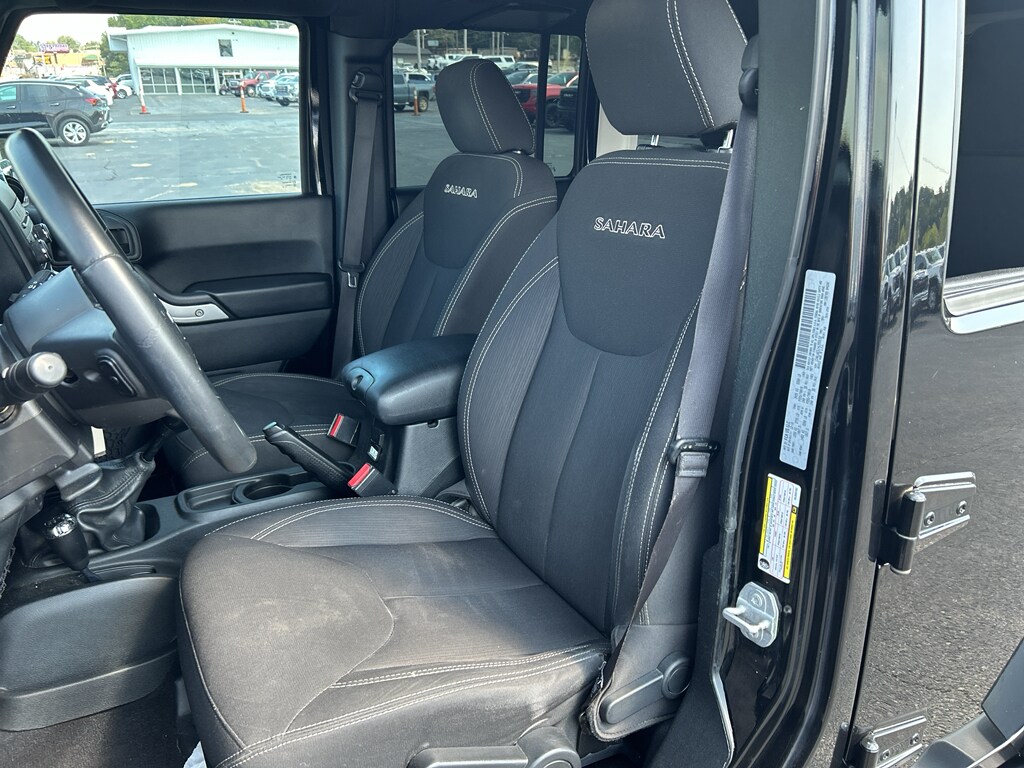 2017 Jeep Wrangler Unlimited Sahara - Photo 12