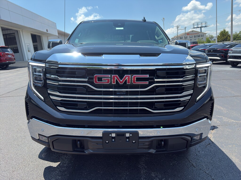 2026 GMC Sierra 1500 SLT - Photo 9