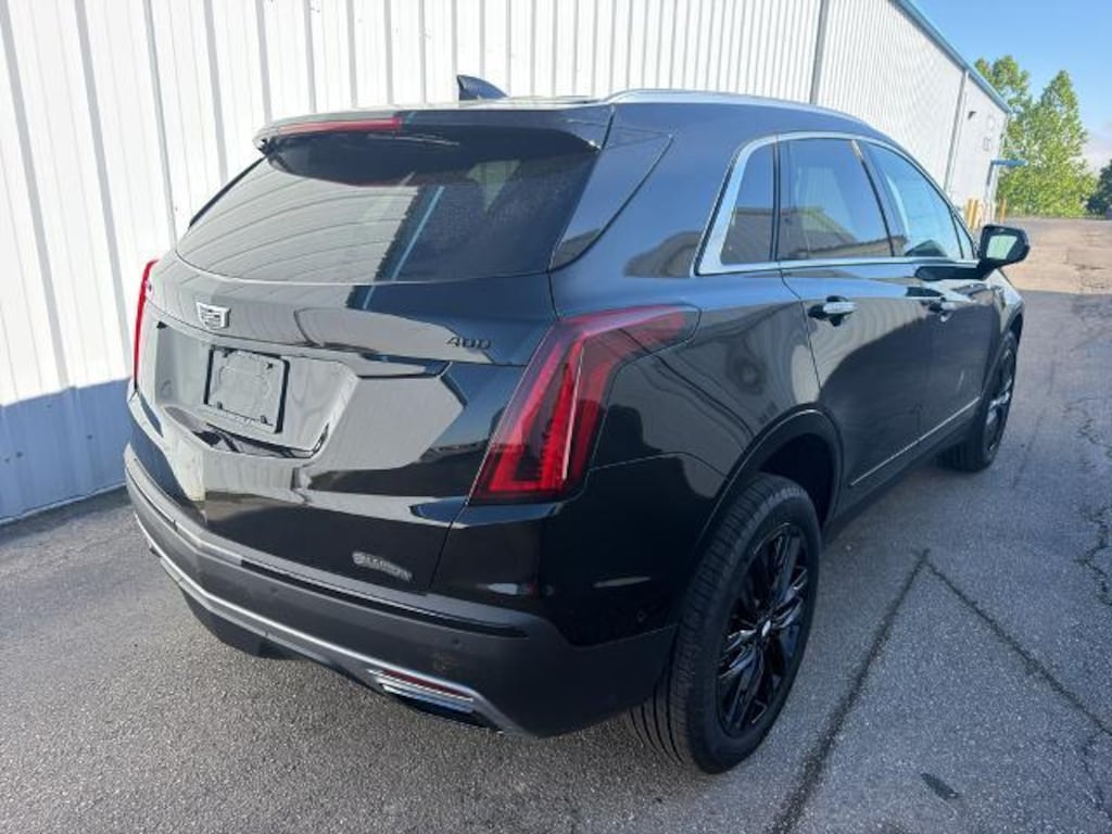 New 2026 CADILLAC XT5 Premium Luxury SUV
