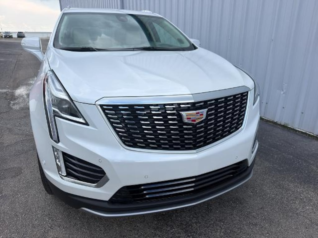 New 2026 CADILLAC XT5 Premium Luxury SUV