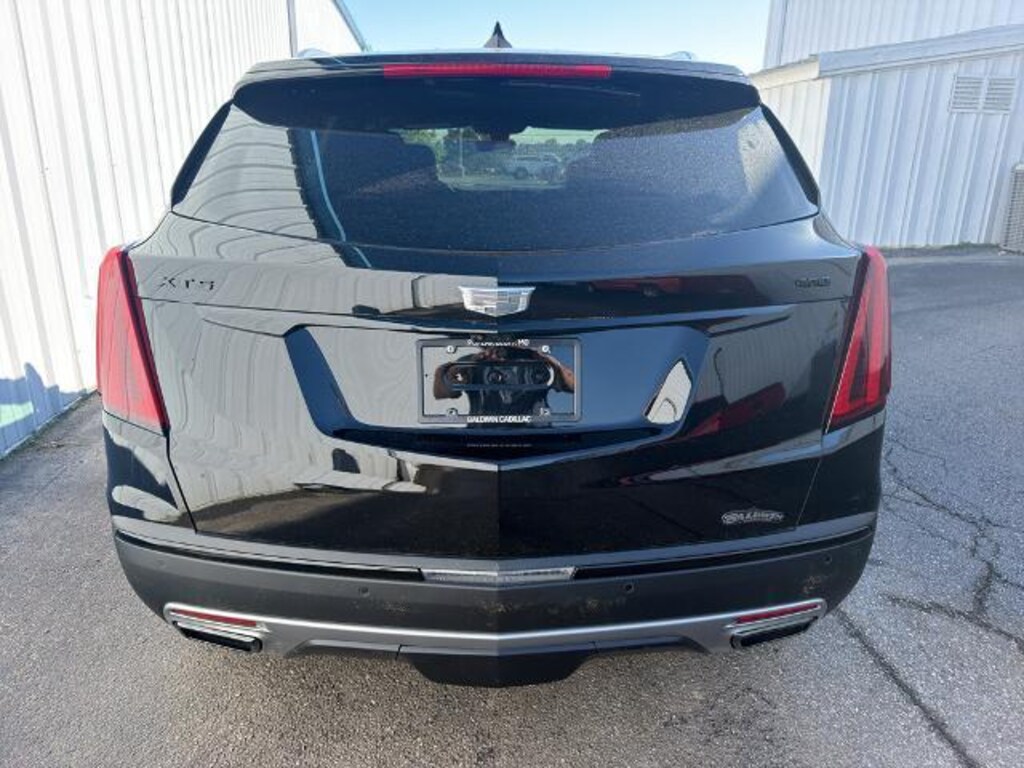 New 2026 CADILLAC XT5 Premium Luxury SUV