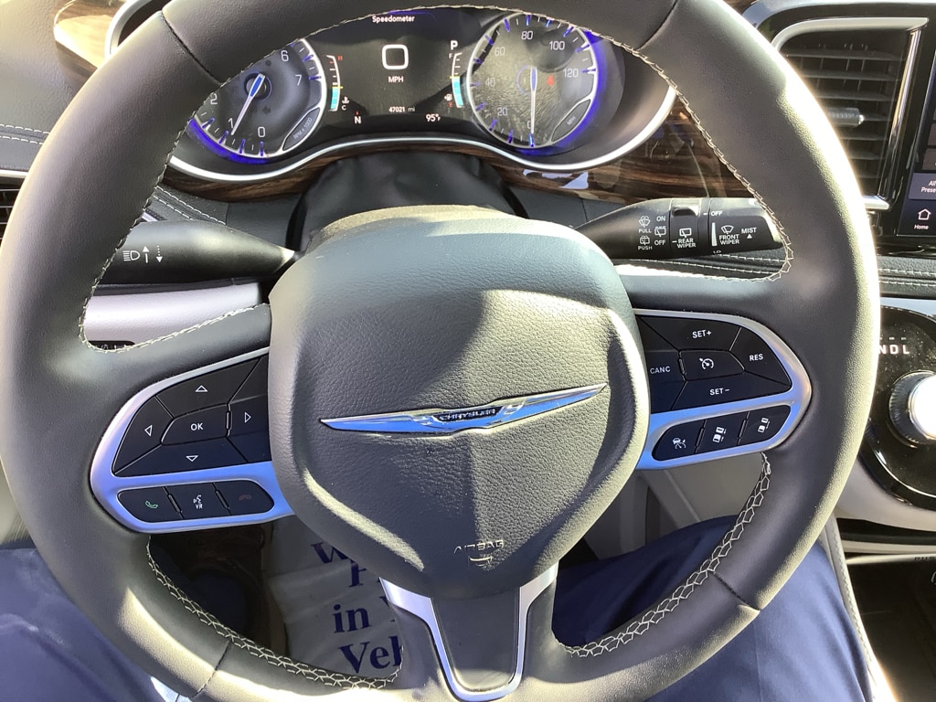 2023 Chrysler Pacifica Limited - Photo 16