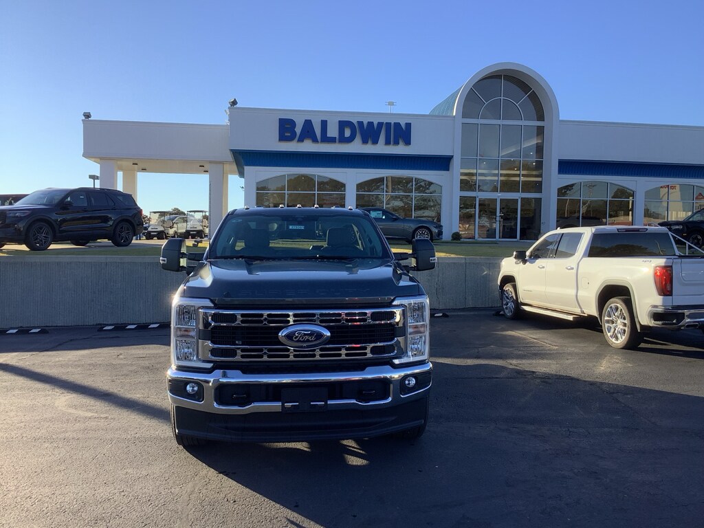 2026 Ford F-250 XLT photo 2