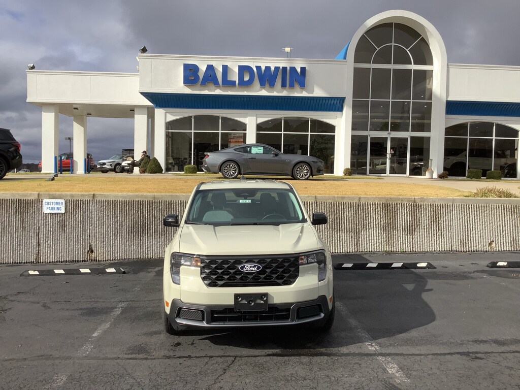 2025 Ford Maverick XLT photo 2