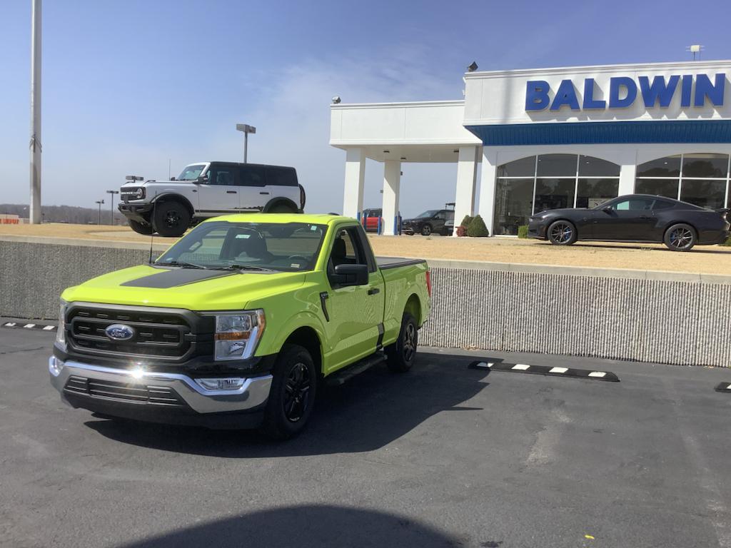 2022 Ford F-150 XL photo 2