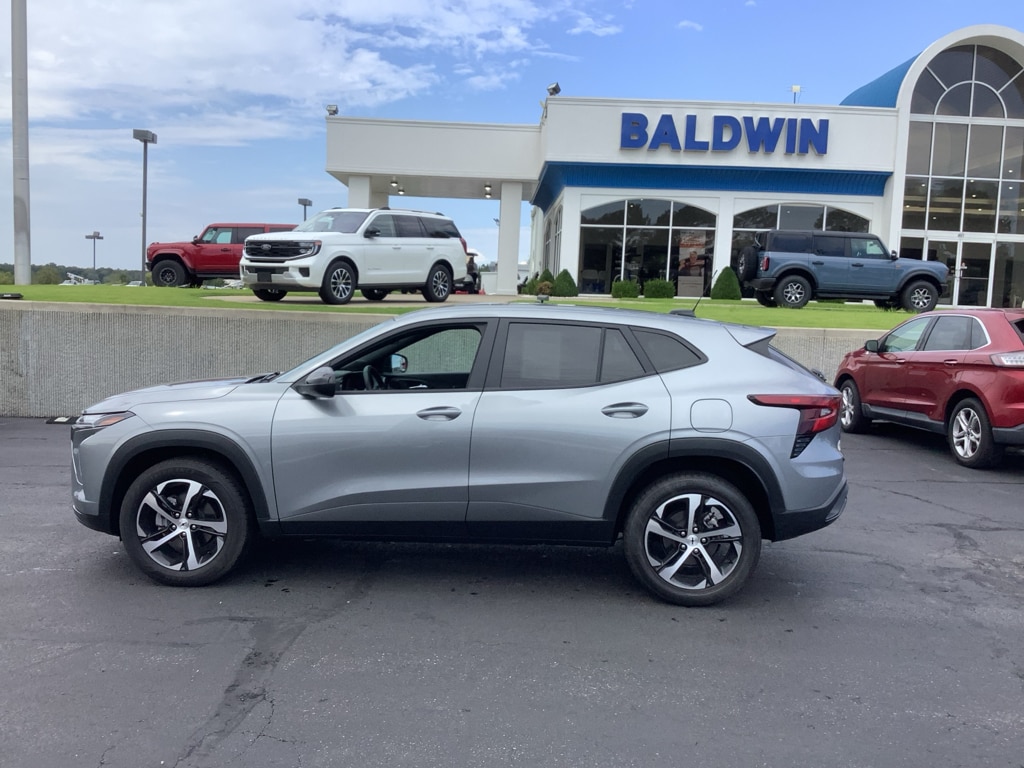 Used 2024 Chevrolet Trax Activ SUV