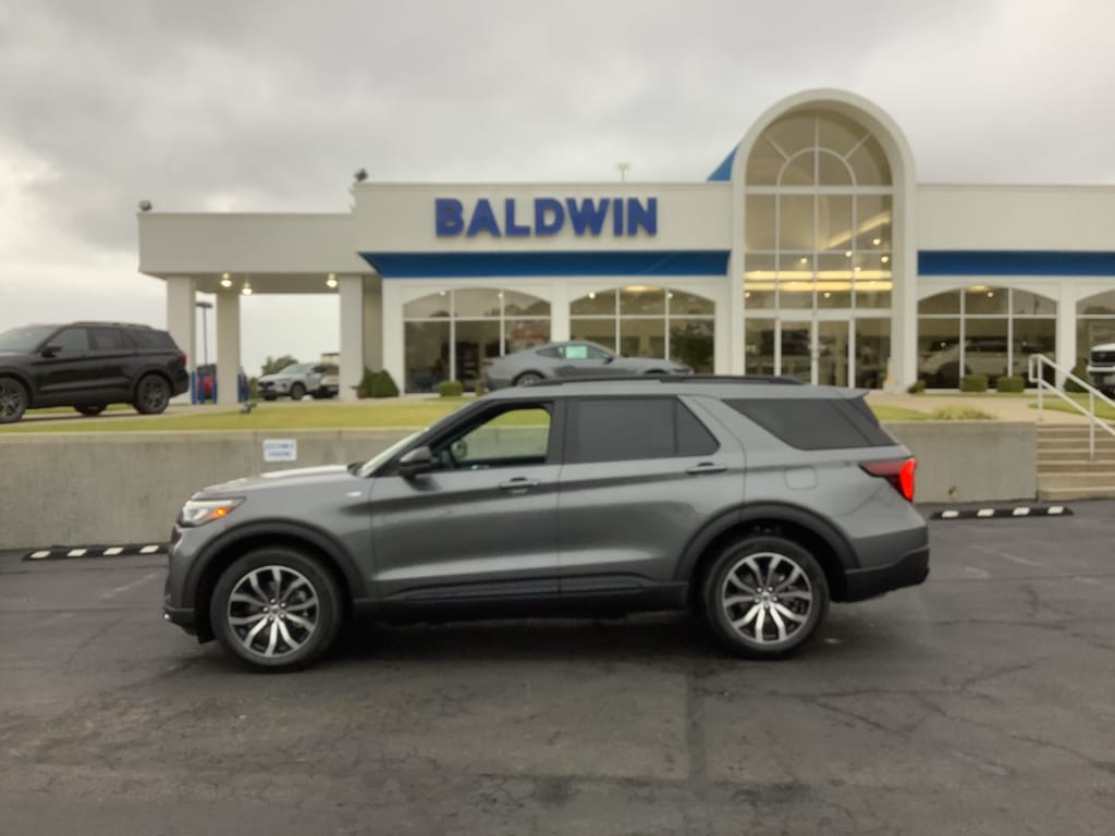 New 2026 Ford Explorer ST-Line SUV