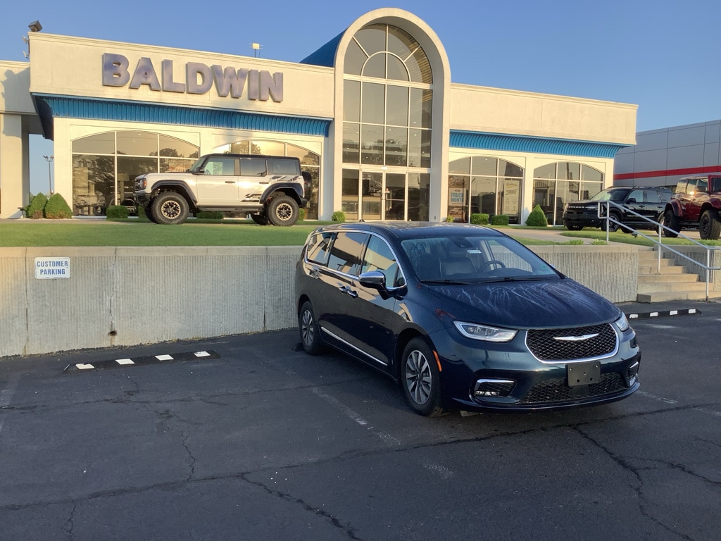2023 Chrysler Pacifica Hybrid Limited