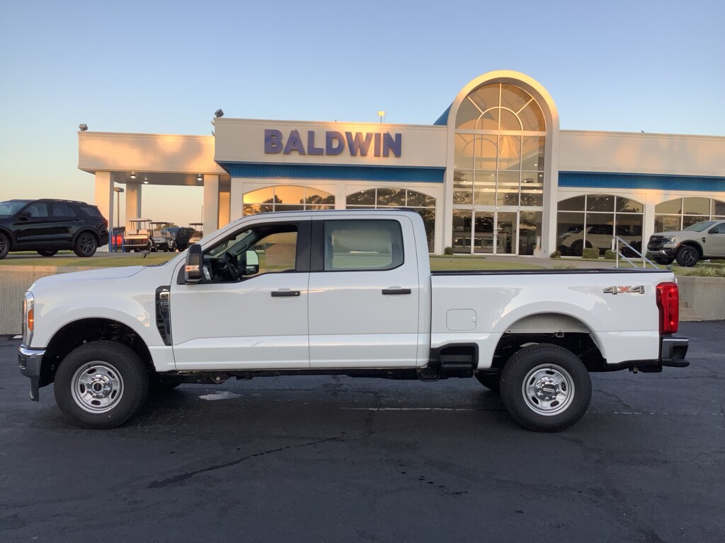 2026 Ford F-250 XL photo 4