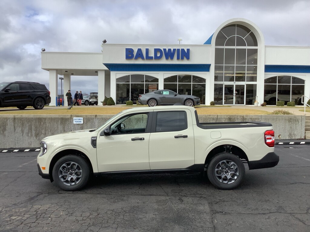 2025 Ford Maverick XLT photo 4