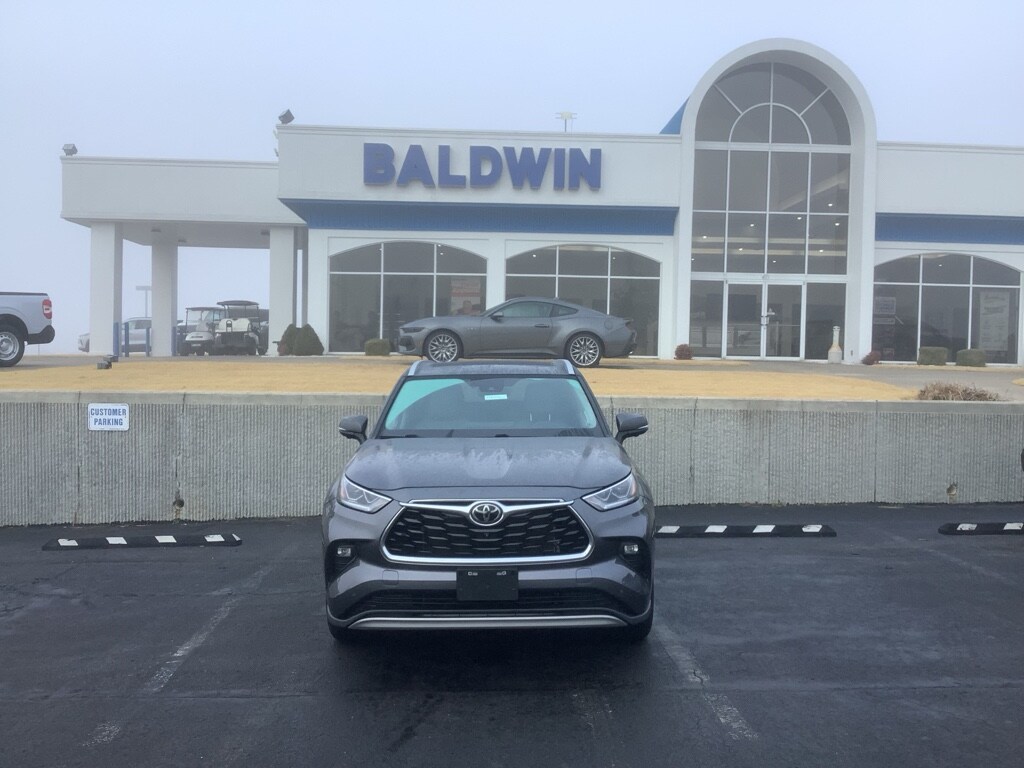 Used 2023 Toyota Highlander Platinum Sport Utility