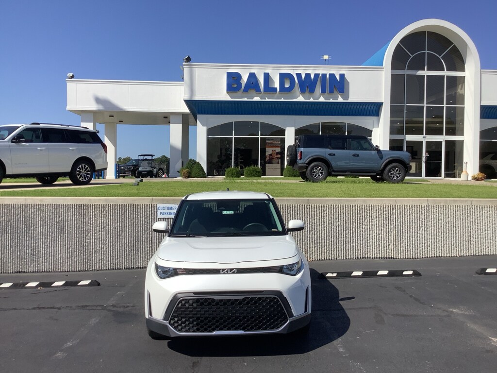 Used 2024 Kia Soul LX Hatchback