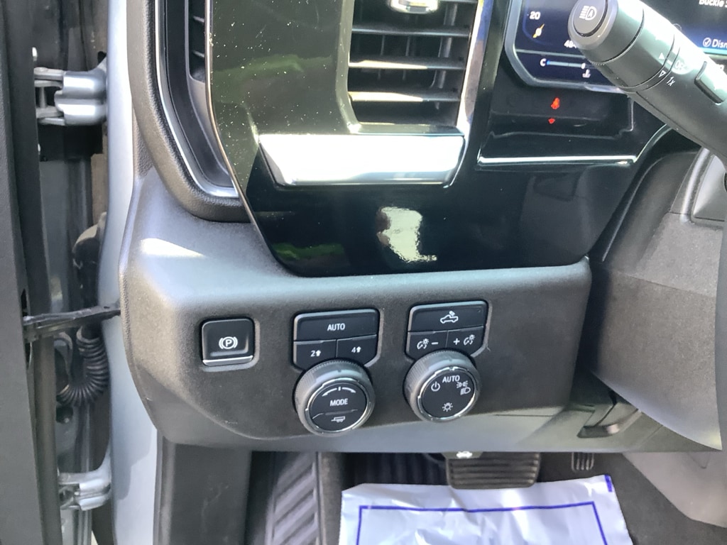 2025 Chevrolet Silverado 1500 LT - Photo 12