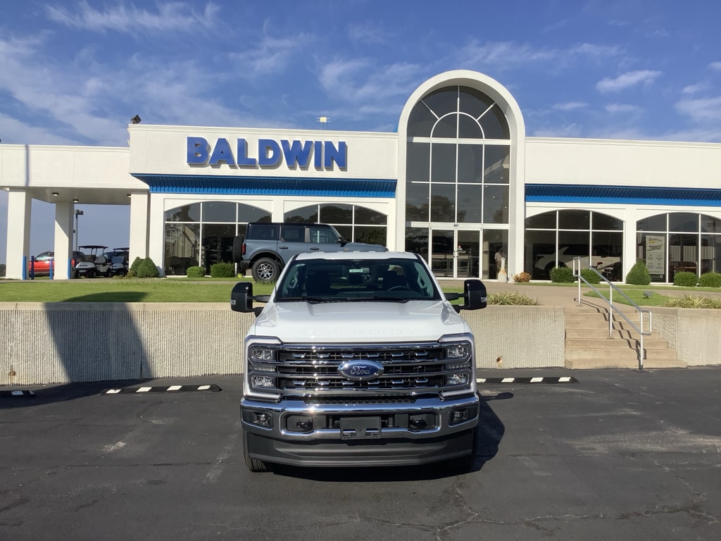 New 2026 Ford F-350 Lariat Truck Crew Cab