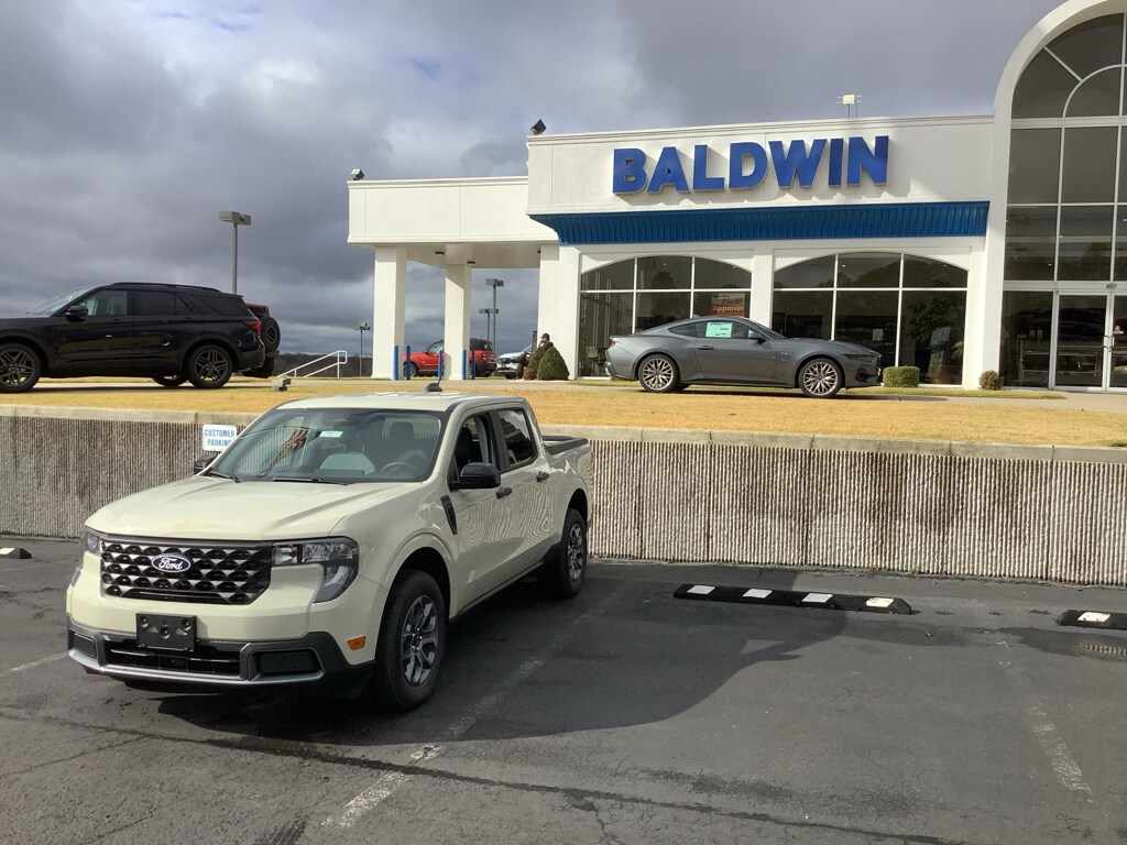 2025 Ford Maverick XLT photo 3