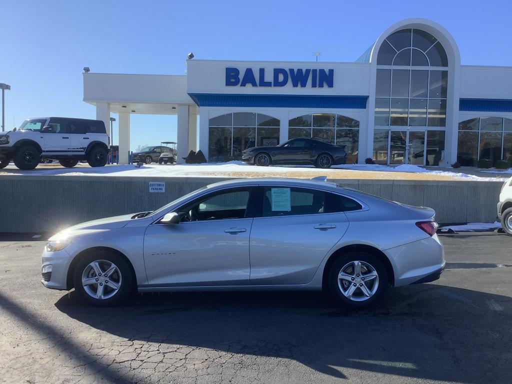 2022 Chevrolet Malibu 1LT photo 4