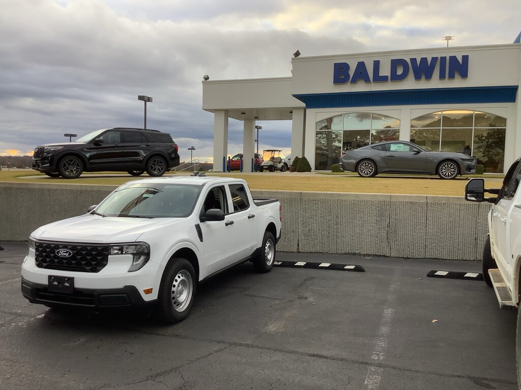 2025 Ford Maverick XL photo 3