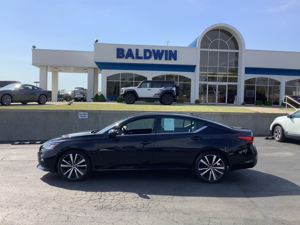 2021 Nissan Altima SR - Photo 28