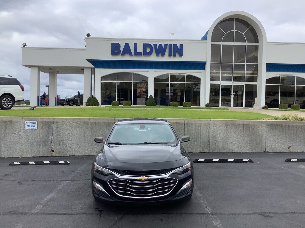 2020 Chevrolet Malibu LS photo 2