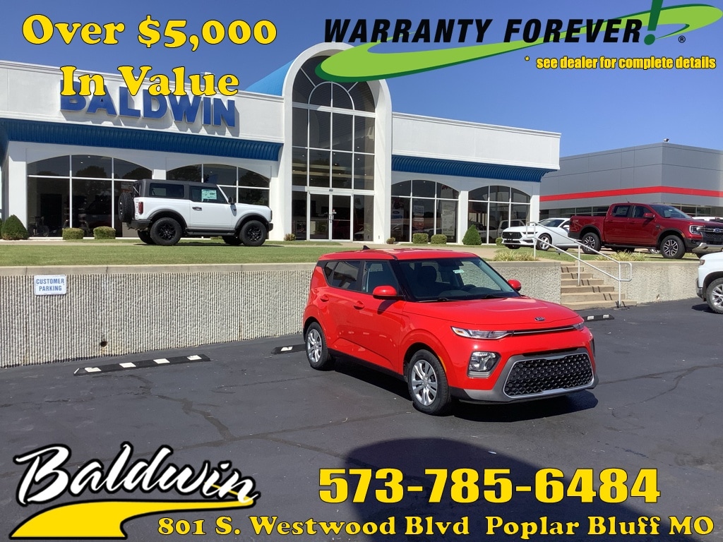 Used 2020 Kia Soul LX with VIN KNDJ23AUXL7076399 for sale in Poplar Bluff, MO
