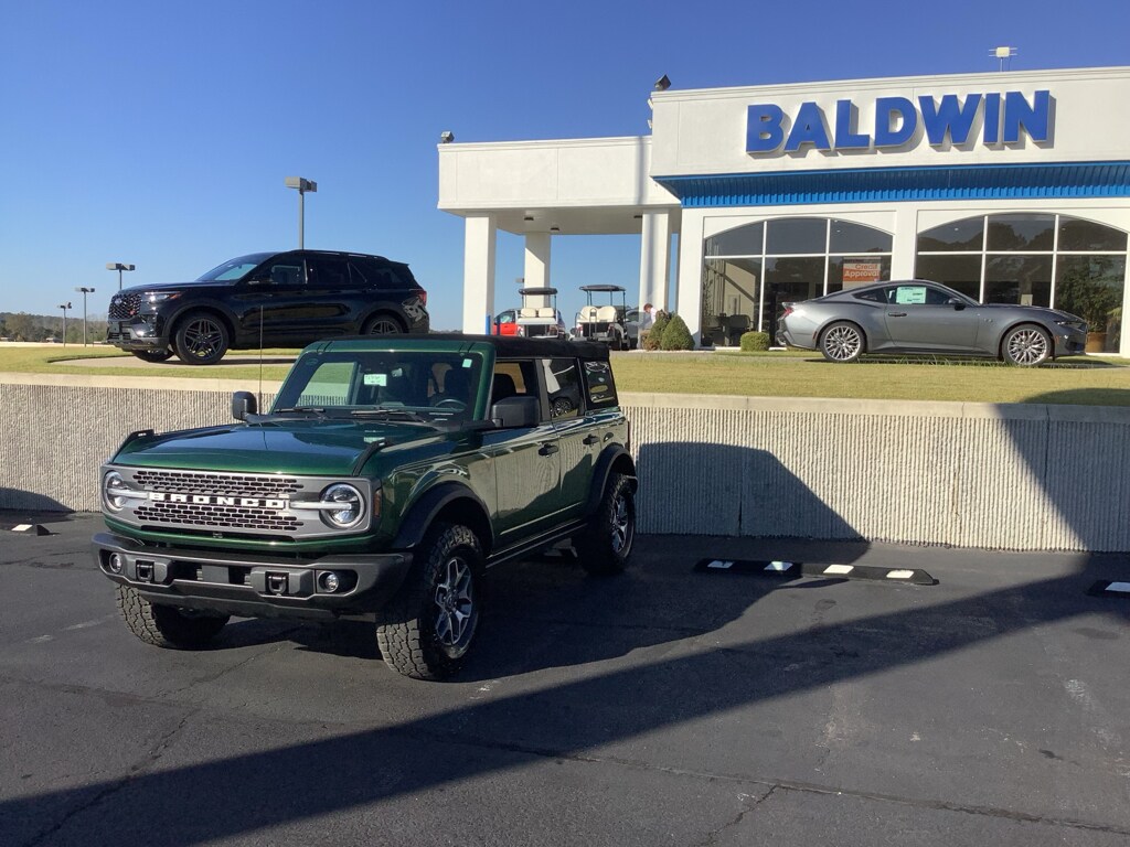 2022 Ford Bronco Badlands photo 3