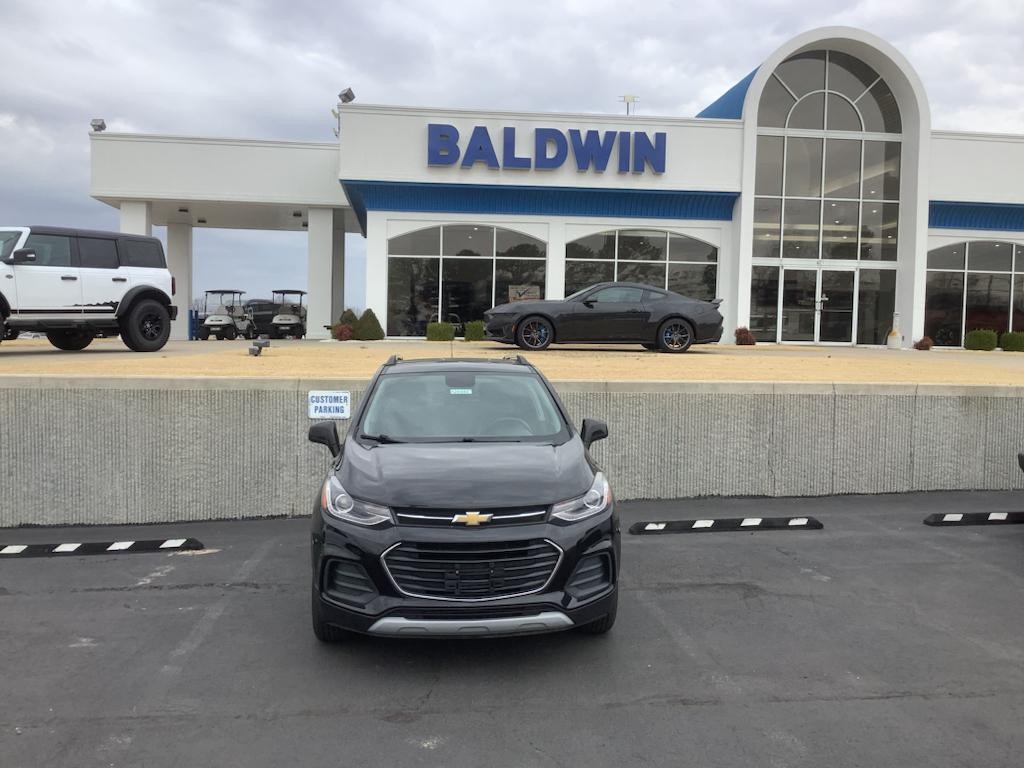 Used 2019 Chevrolet Trax LT with VIN KL7CJPSB4KB761460 for sale in Poplar Bluff, MO